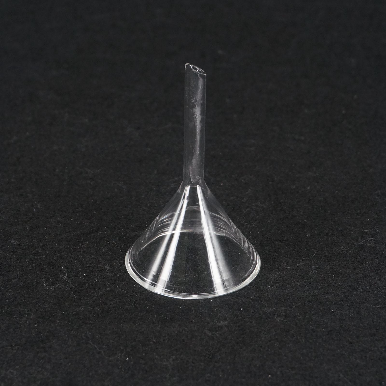 EMBUDO VIDRIO TALLO CORTO 100MM